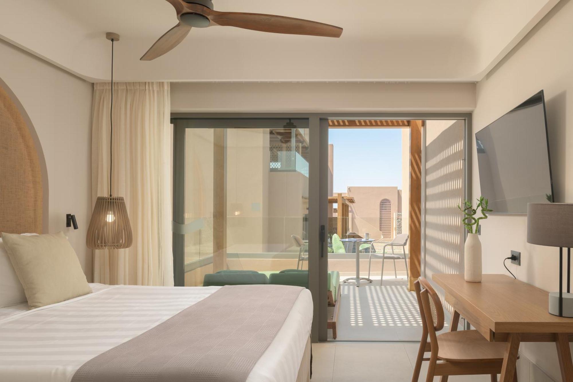 Paralos Venus Suites Adults Only Херсонисос Екстериор снимка