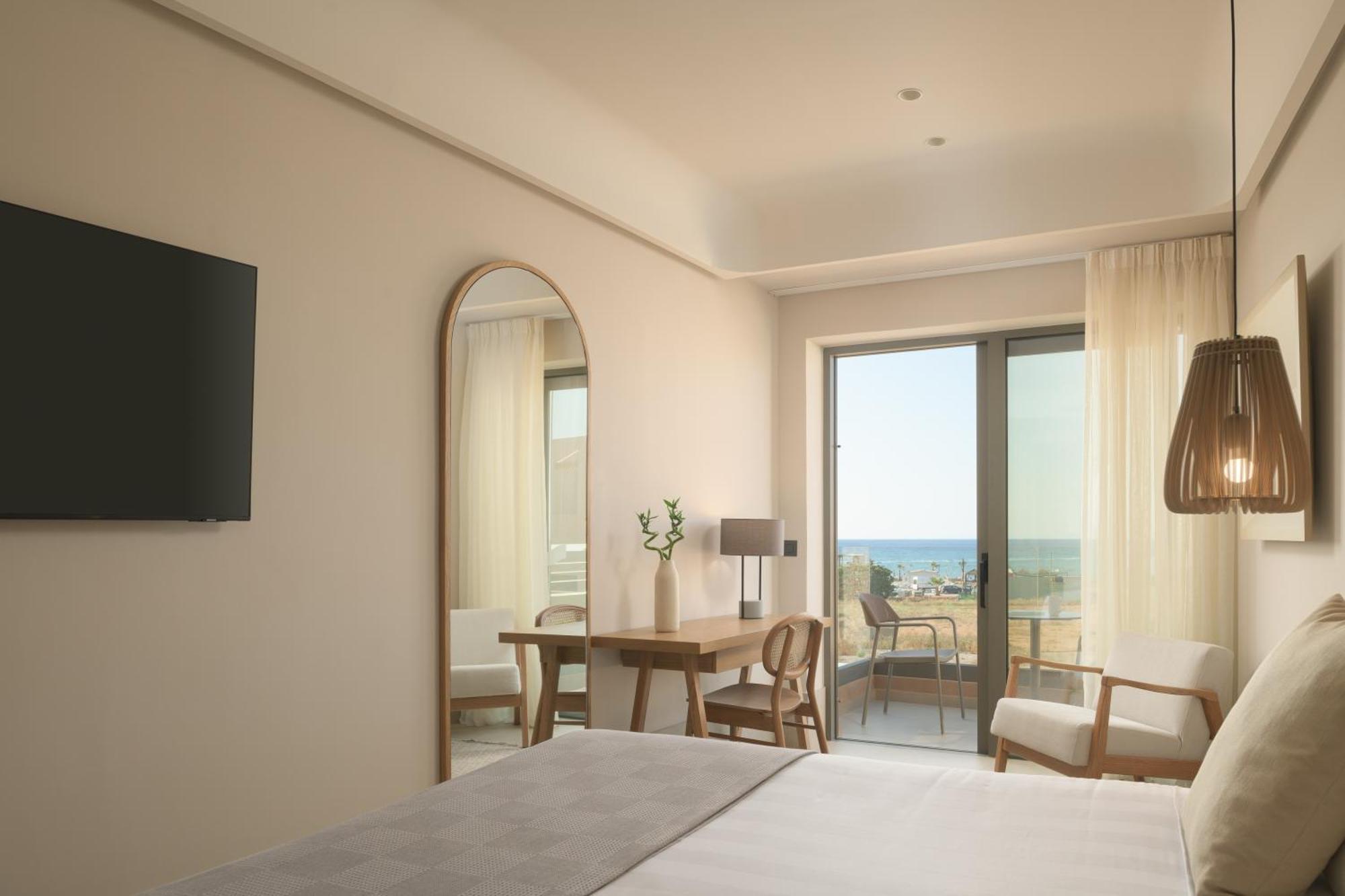Paralos Venus Suites Adults Only Херсонисос Екстериор снимка
